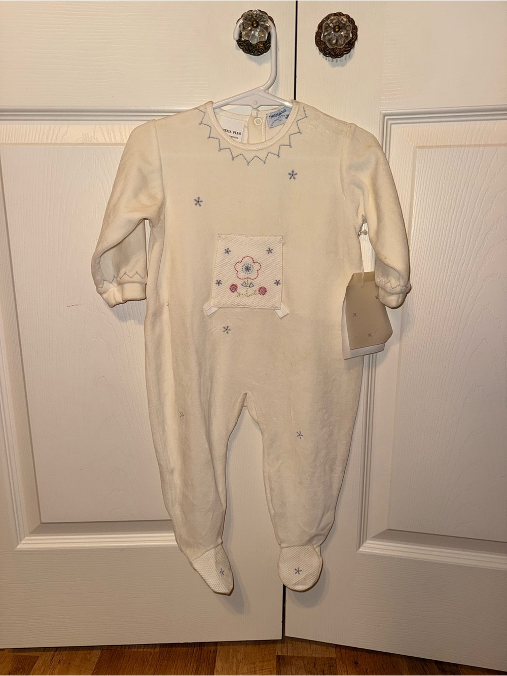 Baby One-Piece Footed Sleeper in Ivory with Floral Detail